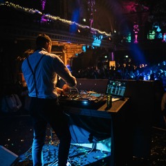 connect with club dance