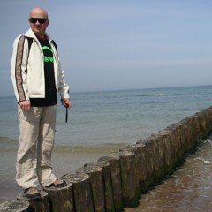 AdamThePlayer - World of Sounds (Original Mix)