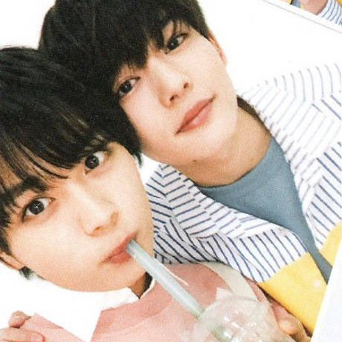 【セール 登場から人気沸騰】 Listen to by 長尾謙杜💛 🧡大西流星 なにわ男子-ラブマジ アイドルグッズ