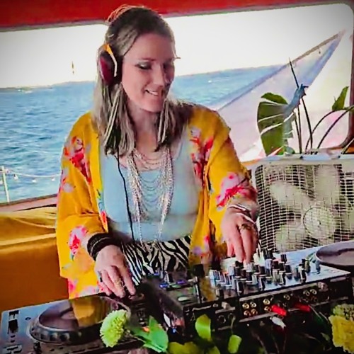 Uniting Souls Auquafunk Boat Party Christine Michelle DJ Set 20250608