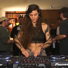 Nilya | TechnoForFriends