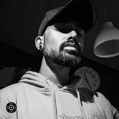 V Y B Z Series 002 - UNDR