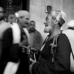 الشيخ ايمن هريدي_مادمت بين يديكم فالهنا مددي