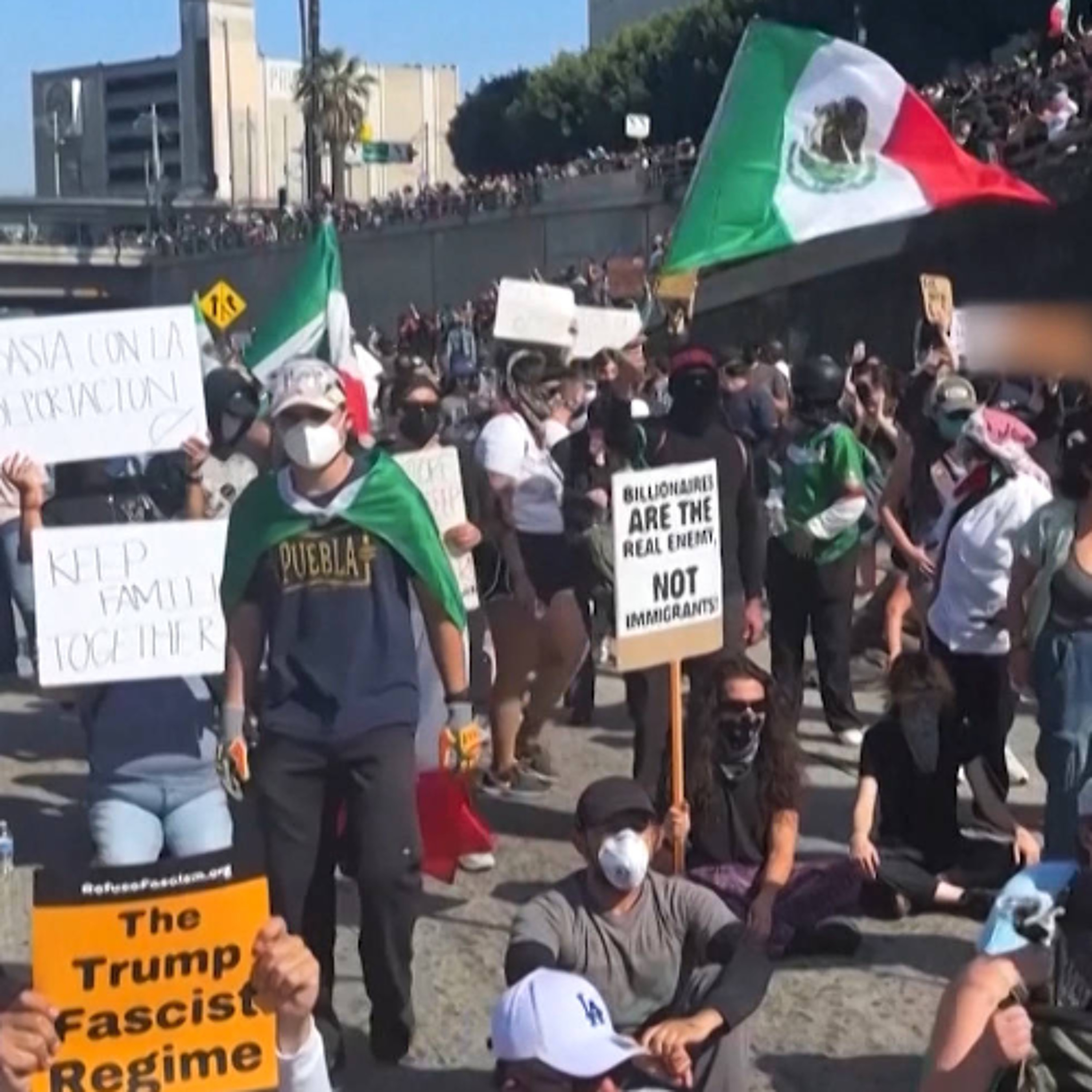 “Vamos a seguir la lucha”: Ron Góchez, de Unión del Barrio, habla sobre el despliegue de la Guardia Nacional en Los Ángeles, la violencia contra los manifestantes y la respuesta de la comunidad episode artwork