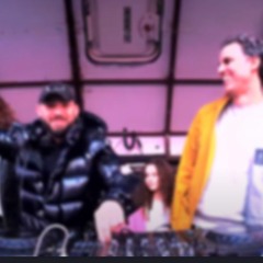 Four Tet, Fred Again.. & Skrillex in Times Square for @TheLotRadio