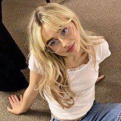 sabrina carpenter (dsknwe)