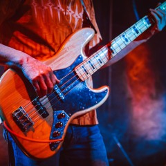 Une Étrange Idée