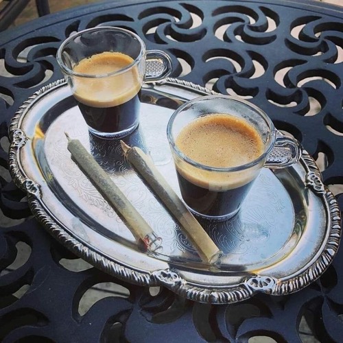 COFFEE BREAK