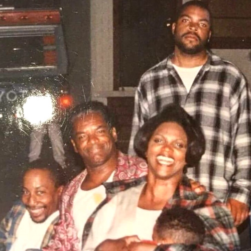 Moody Ft Chris Tucker, Ice Cube & Bernie Mac