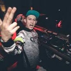 #JANGAN GANGGU SAAT AKU LAGI TINGGI  [RIZKY LESMANA] #MIXTAPEBASI!!!