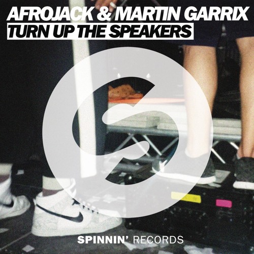 Turn up the Speakers (Original Mix)