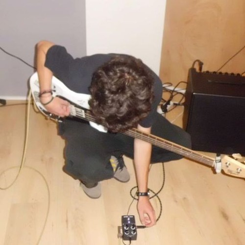 كلها تقلي خلاك حبيبك ما وفى وياك