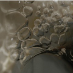 241120 - Lolita Pinging Bubbles