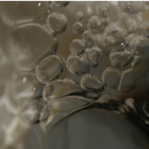 241120 - Lolita Pinging Bubbles