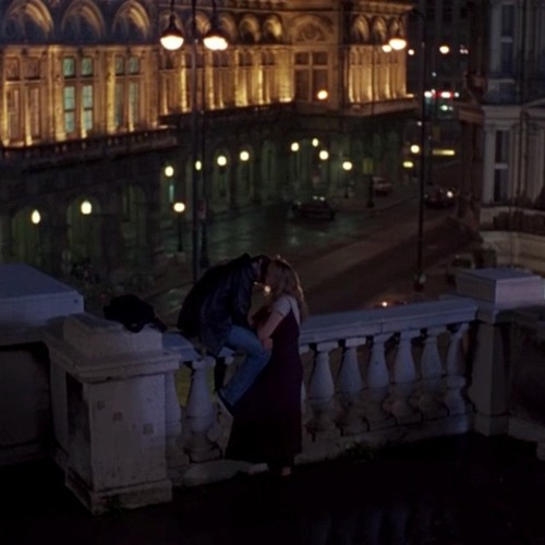 حسيت إن هوانا.. حيعيش مليون سنة ):