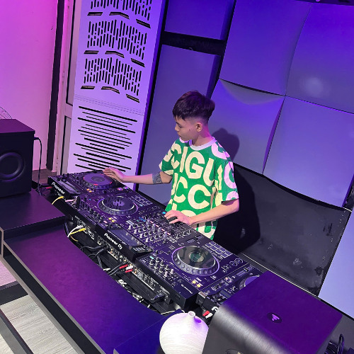 Ngày Mặt Trời Chìm Vào Đêm Đen ft Tình Nhạt Phai - Lợi Panda Onthemix (viploipanda)