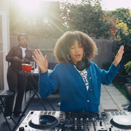 Amba Jaye | Aura In Motion