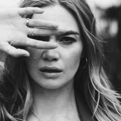 REMIX By Ernest Bonzet / Kusta5, Sarah Anglionin - Ain_t Like You