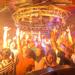 Dancing de grote beer pt2