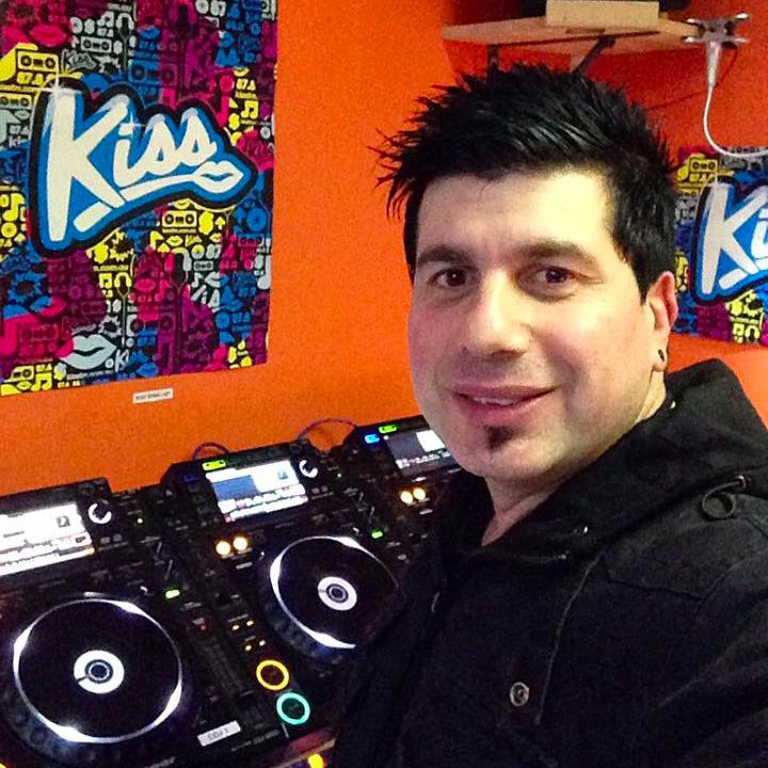 Live On Kiss Fm 2015 (One From The Archives) episode artwork