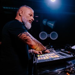 Tomo in der Muhlen - Carnival Live DJ set