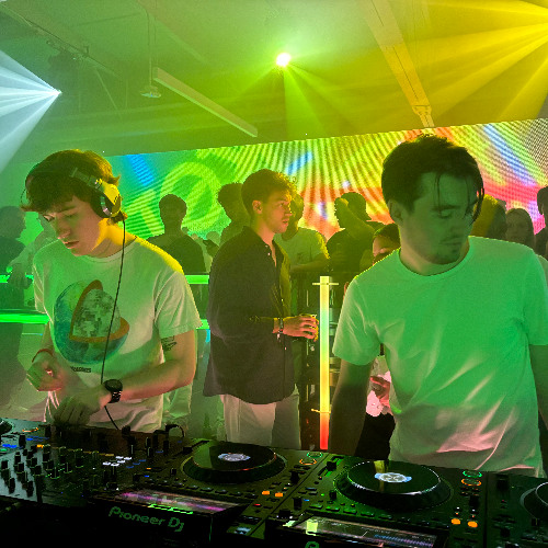 WHAT TO EXPECT 002 - MID Records - axelerate b2b Joe Za