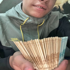 MAMA MINHA ROLA TUA PIRANHA