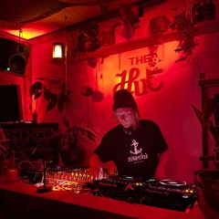 Mudflat Sessions EP 2 - RAYNER @ THE HUT