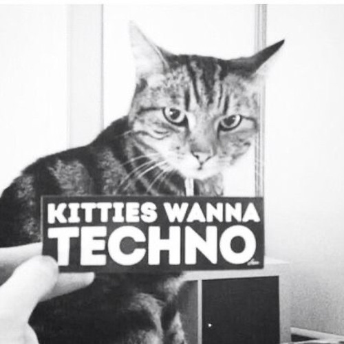 sunday techno groove [145bpm]