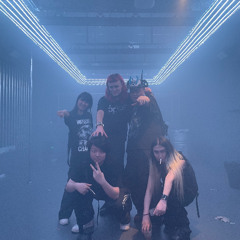 2004 LIVE AT PILLBOX BEIJING