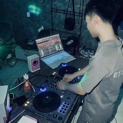 NONSTOP VIỆT MIX - Quang Hoà Oánh