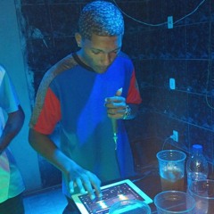 MT- FAZ UM VUK VUK EM VILA VELHA X TOMA PIROCA { DJ RK DE VILA VELHA } COROO