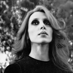 ‎⁨رجع ايلول وانت بعيد