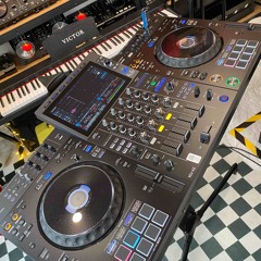 WIZ / VIETMIX - SHE NEVA KNOWS / XIN ANH ĐỪNG / HỨA ĐỢI NHƯNG CHẲNG TỚI