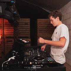 DJ LNRT @ Sweet 16 Pittem