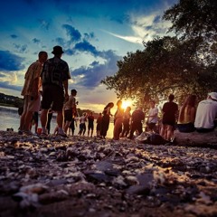 E.M.T Beachrave