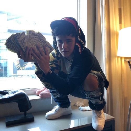 LIKE THAT (@Kayypradaa)