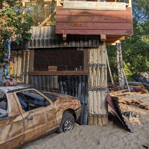 Kracht bei Jens vorwärts eingeparkt | Wilde Möhre 22