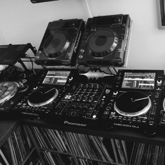 The Music Makes Me Happy 🥰 ....... Variety of Genre , no Tricks just a Musical Treat  🧟🎃🧟🎃🎶