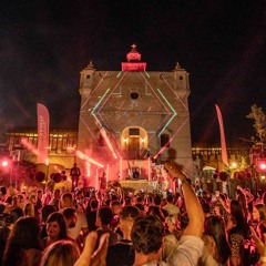 Chasing Sunsets - Castello Zammitello 2024