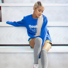Ariana Grande - Tennis Ball