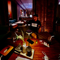 ABANG BUKAN PRIA BERTOPENG DEK !!!