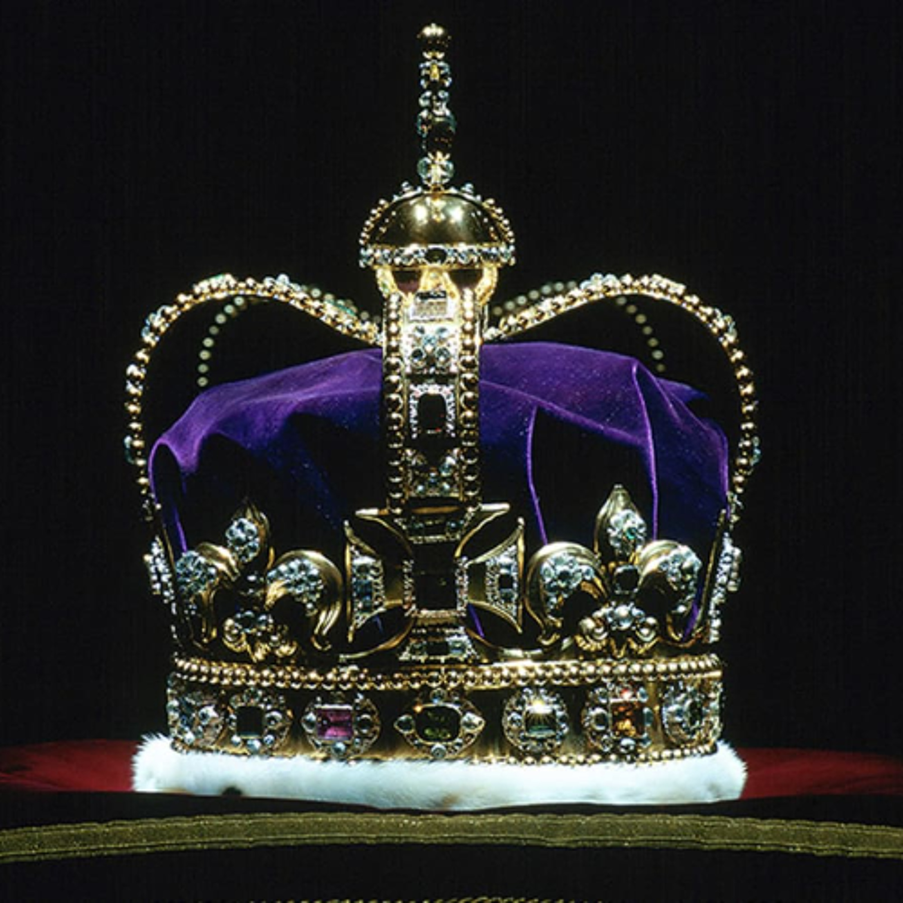 DJ King Louie Royal House Mix #3, 4-10-2025 (Exclusive RoyalMashUps)