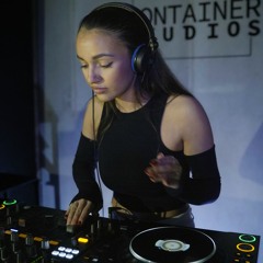 DOMINIQUE live @ Container Studios