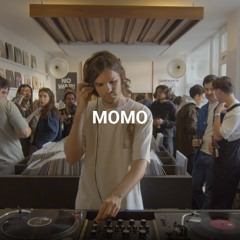 Yoyaku Instore Session with Momo Trosman