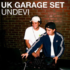 UNDEVI | uk garage set en un garage
