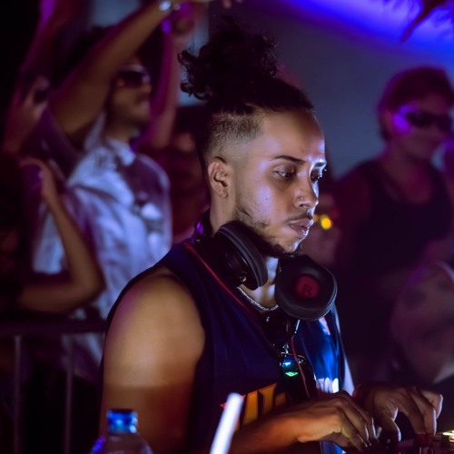 VIÚVA NEGRA dj set | fortaleza | BATEU com fritas na praia