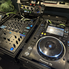 Minimal x Minimal Tech House