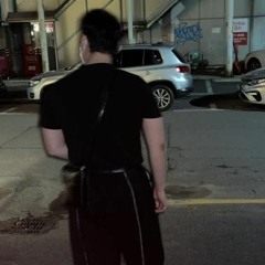 방 안엔 외로움만 흘러