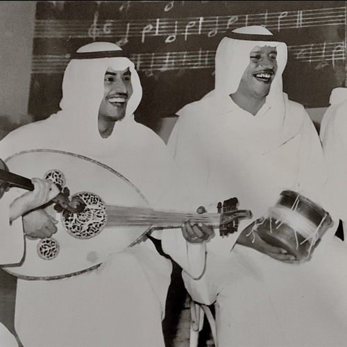 سلام مني عدّ ما غرّد الطير .. على حبيبٍ خصني في سلامه